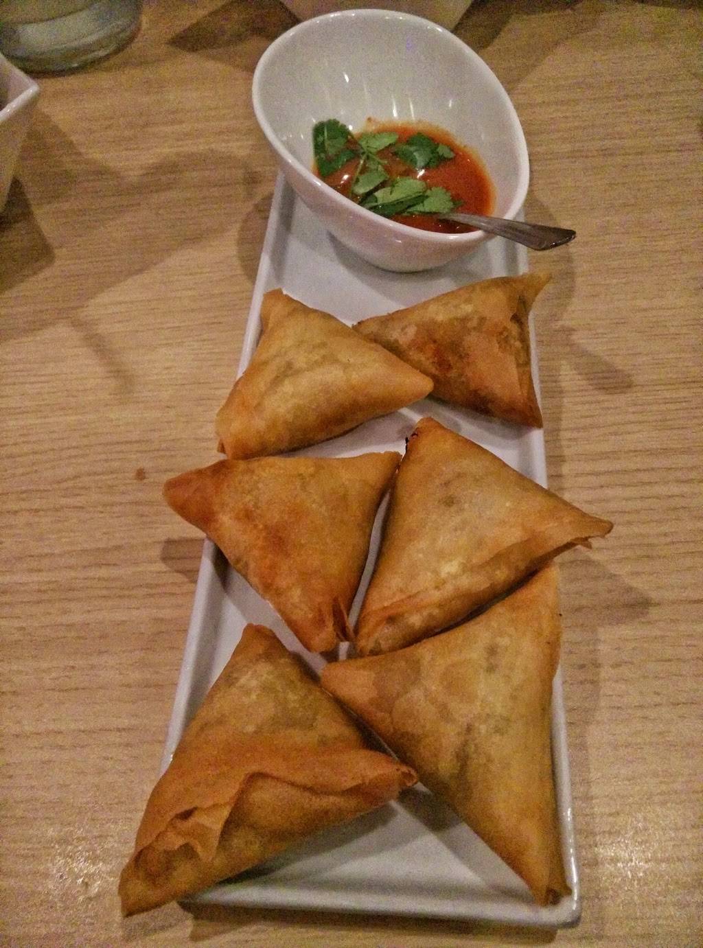 Daw Yee Myanmar Corner | restaurant | 2837 Sunset Blvd, Los Angeles, CA 90026, USA | 2134130568 OR +1 213-413-0568