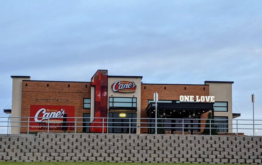 Raising Canes Chicken Fingers | meal takeaway | 3158 S, State Hwy 161, Grand Prairie, TX 75052, USA | 9726064591 OR +1 972-606-4591