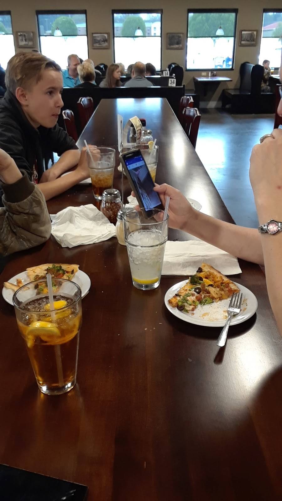 Hot Stone Pizza | restaurant | 2079, Cross County Bank Blvd, Wynne, AR 72396, USA | 8702384111 OR +1 870-238-4111