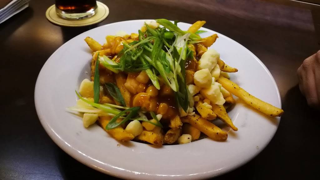 Corner Bar and Grill | restaurant | 1779 Tenth Line Rd, Orléans, ON K1E 3X2, Canada | 6134247305 OR +1 613-424-7305