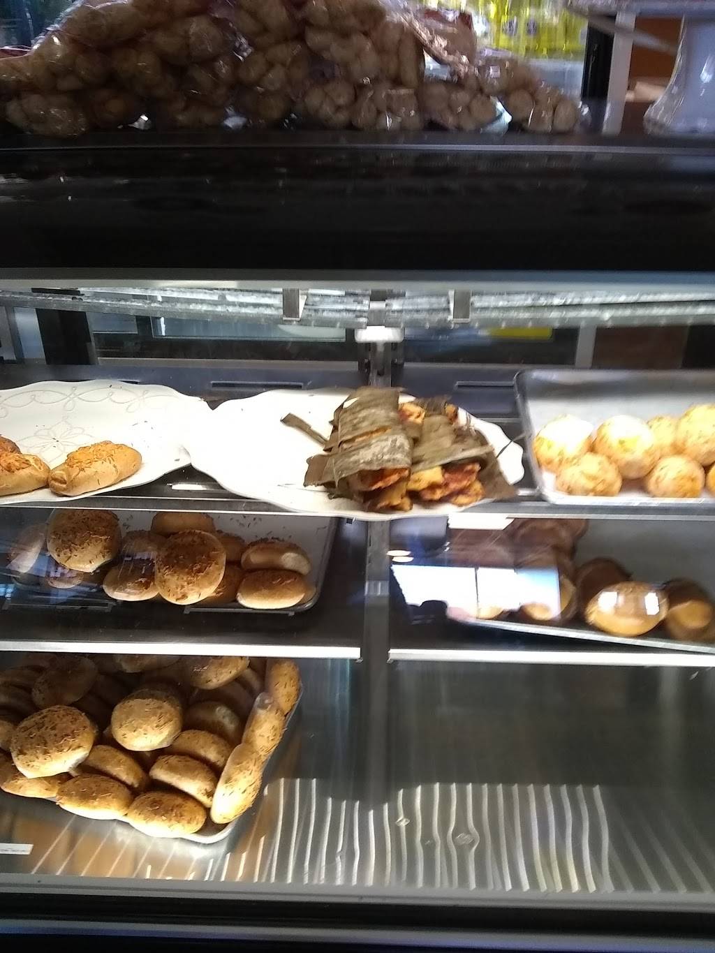 Bettys Grill Restaurant | restaurant | 46950 Community Plaza, Sterling, VA 20164, USA | 7034444403 OR +1 703-444-4403