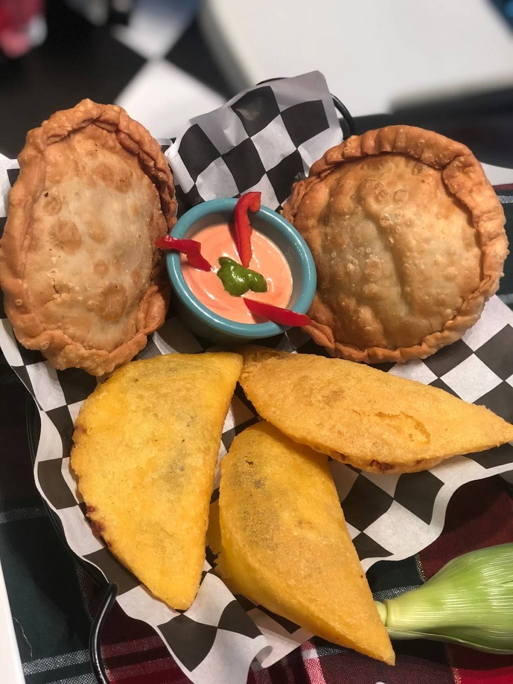 Caracas Fusion/Venezuelan Beach Food | restaurant | 6 Memorial Hwy, New Rochelle, NY 10801, USA | 9147404393 OR +1 914-740-4393