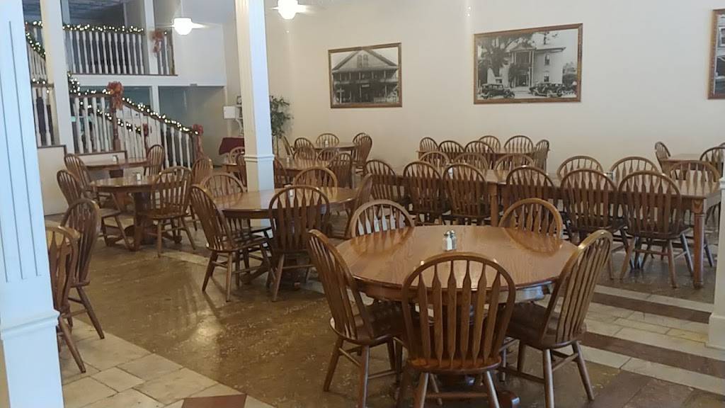 Samuels on the Square | restaurant | 117 N Court Square, Waverly, TN 37185, USA | 9312967877 OR +1 931-296-7877