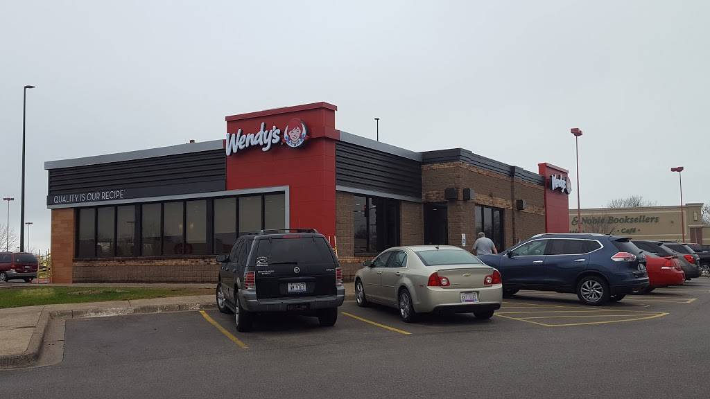 Wendys | restaurant | 5001 N Big Hollow Rd, Peoria, IL 61615, USA | 3096922359 OR +1 309-692-2359