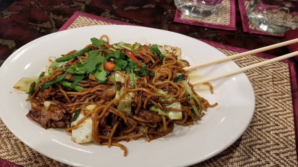 Thai Spice Noodle House | meal takeaway | 725 Mormon Trek Blvd, Iowa City, IA 52246, USA | 3193391999 OR +1 319-339-1999
