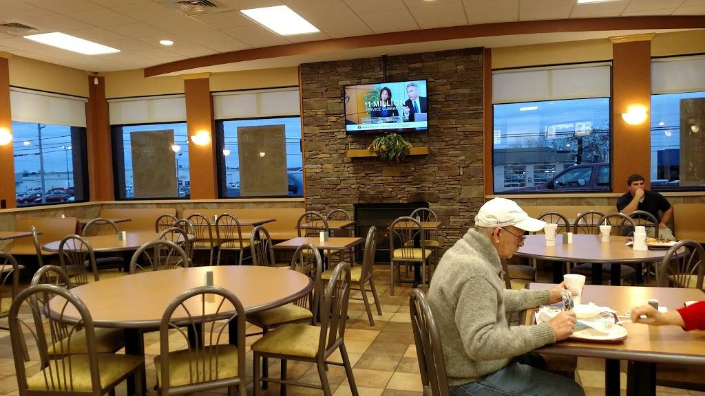 Jacks | restaurant | 2119 N Locust Ave, Lawrenceburg, TN 38464, USA | 9312447466 OR +1 931-244-7466