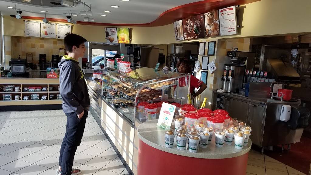 Krispy Kreme | bakery | 1218 N Memorial Pkwy, Huntsville, AL 35801, USA | 2565367475 OR +1 256-536-7475
