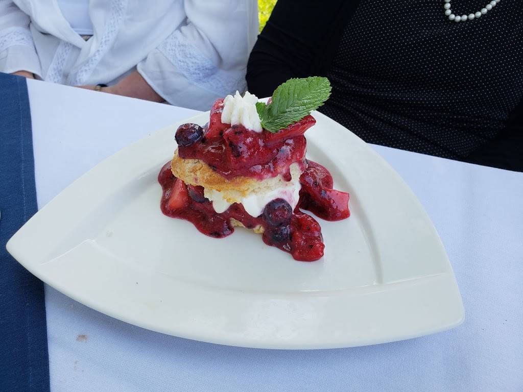 Diamonds Edge Restaurant and Marina | restaurant | Portland, ME 04109, USA | 2077665850 OR +1 207-766-5850