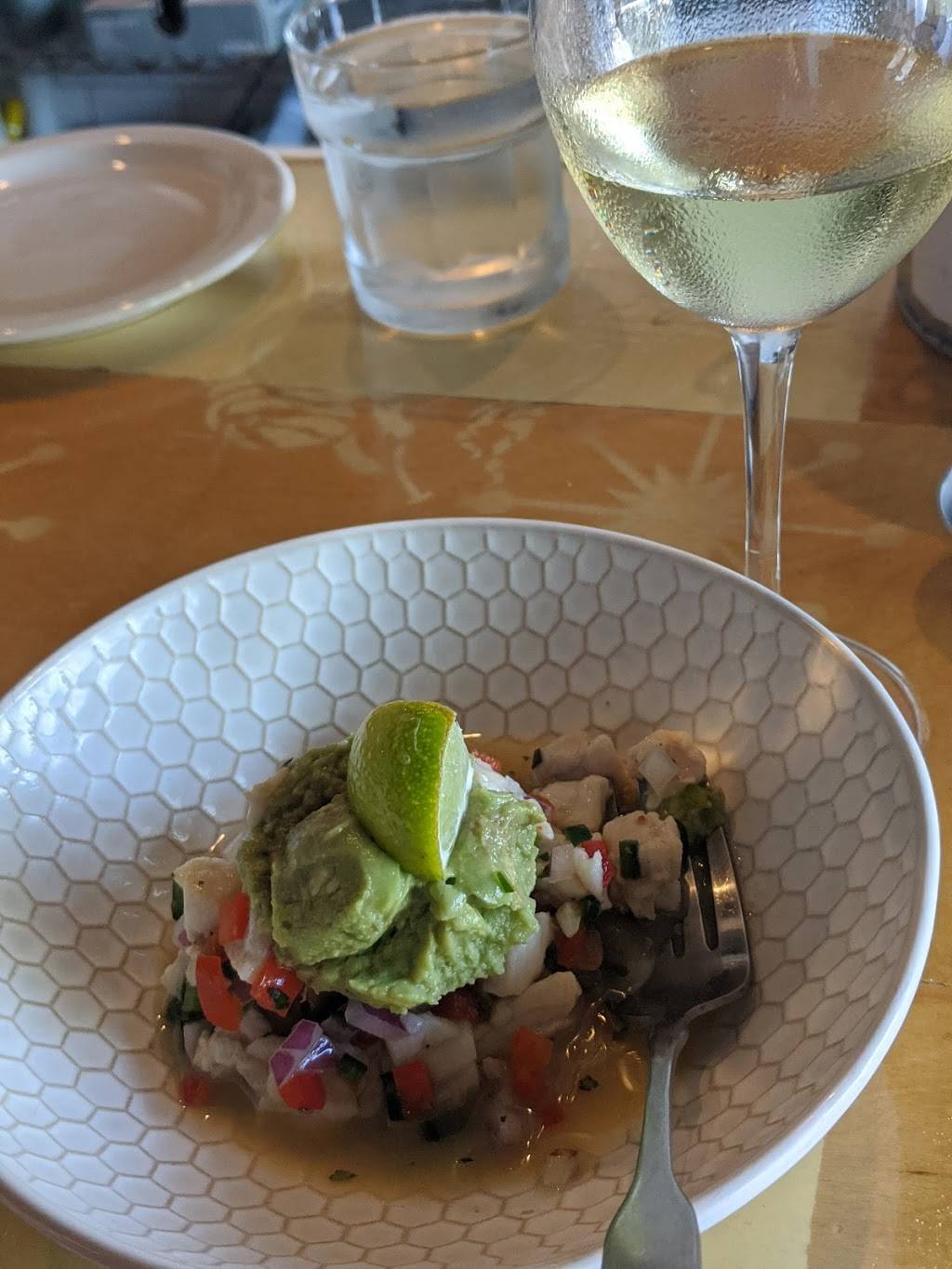 THE LOCAL PEARL OYSTER SHOPPE | restaurant | 124 Canal St, New Smyrna Beach, FL 32168, USA | 3864446483 OR +1 386-444-6483