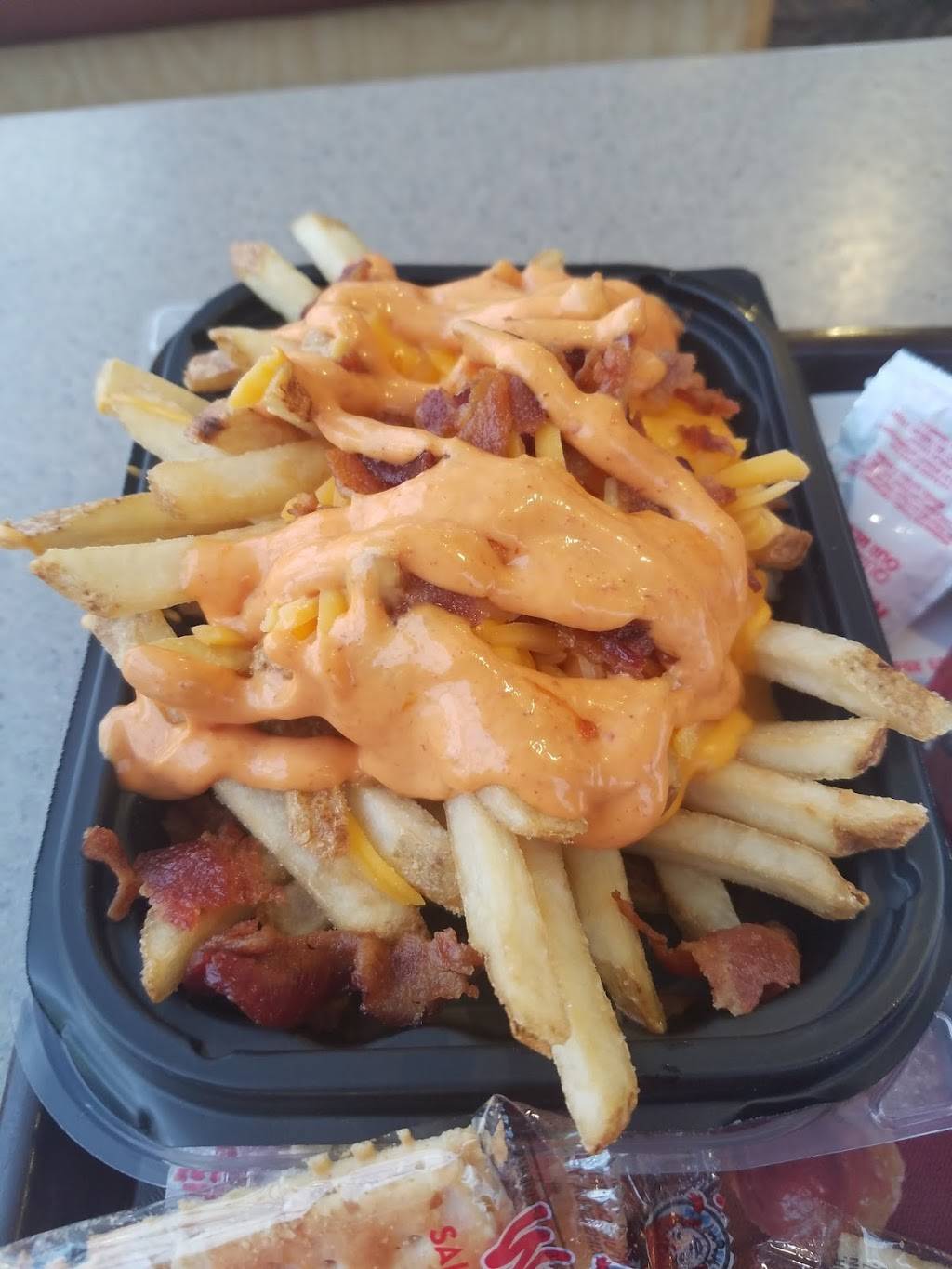 Wendys | restaurant | 5714 S Telegraph Rd, Dearborn Heights, MI 48125, USA | 3132925727 OR +1 313-292-5727