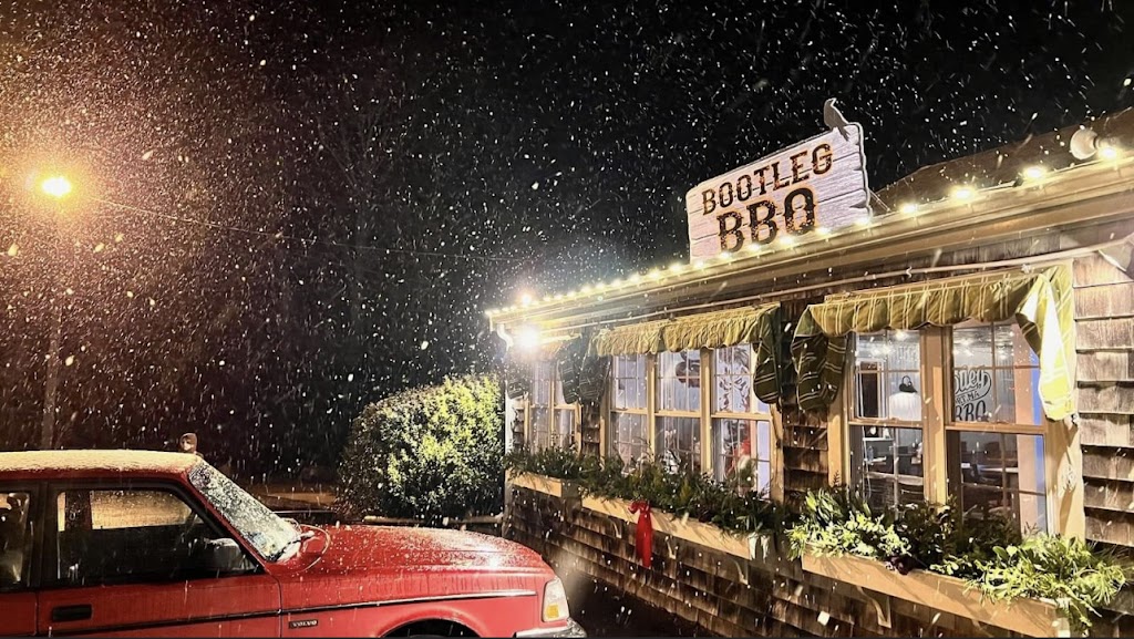 Bootleg BBQ | restaurant | 778 Main Rd, Westport, MA 02790, USA | 7743093002 OR +1 774-309-3002