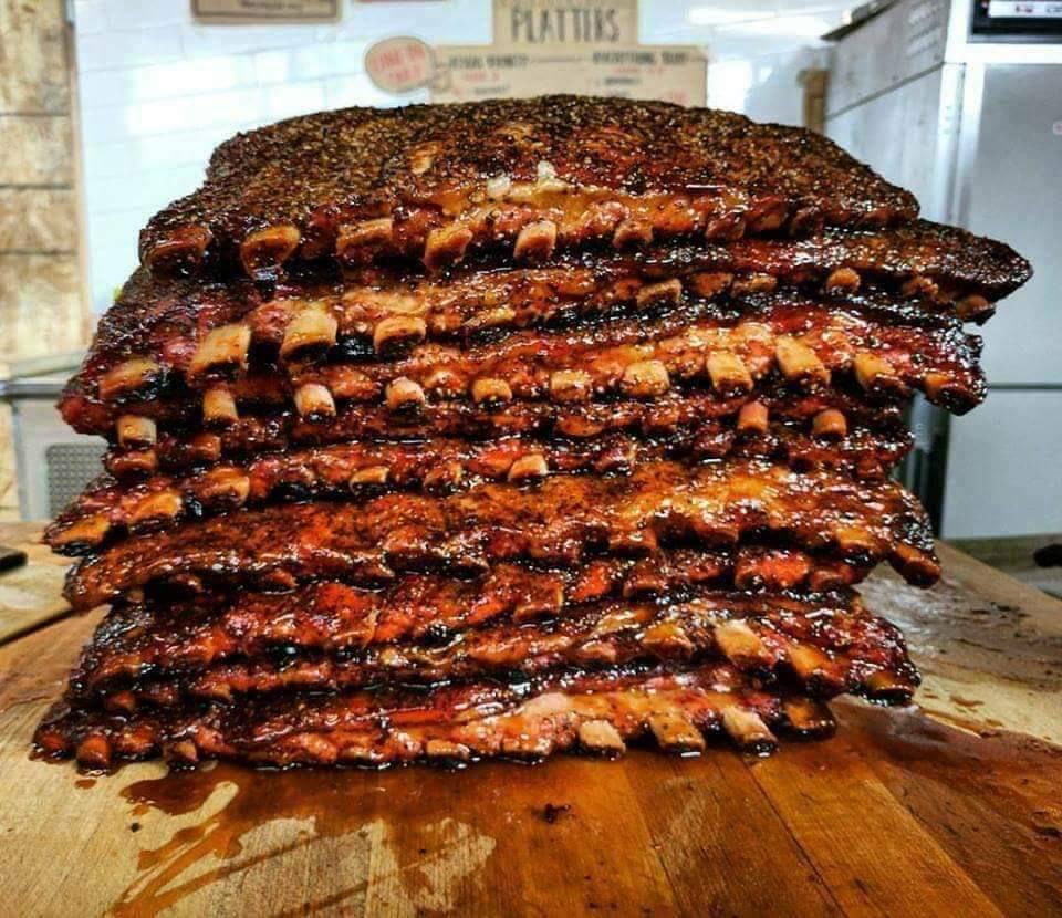 Big Daddys BBQ and Soul Food | restaurant | 2005 N 32nd St, Milwaukee, WI 53208, USA | 4147588602 OR +1 414-758-8602