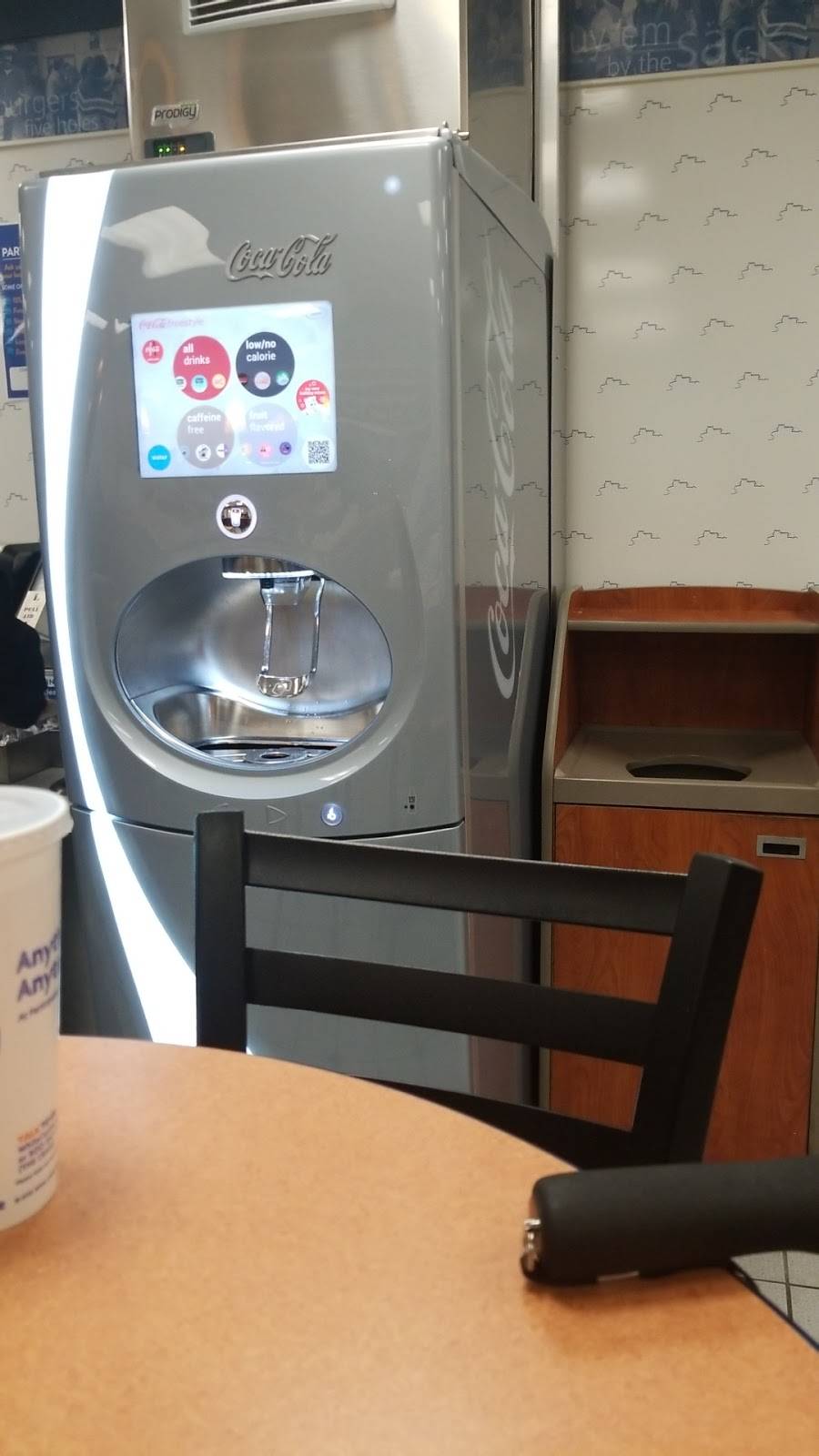 White Castle | restaurant | 1617 Holt Rd, Columbus, OH 43228, USA | 6148534550 OR +1 614-853-4550