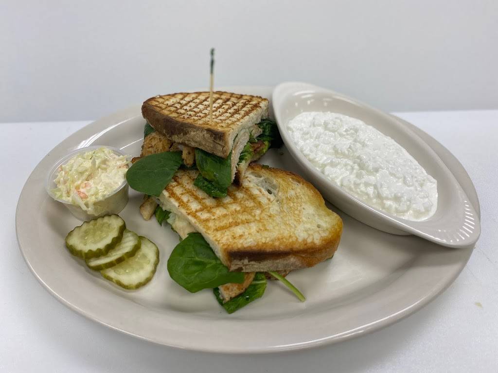 Martins Pancake House | restaurant | 7947 Golf Rd, Morton Grove, IL 60053, USA | 2244702842 OR +1 224-470-2842