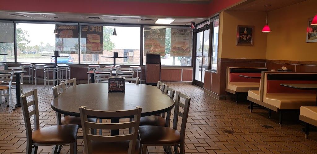 Hardees | restaurant | 1570 W Fairfield Dr, Pensacola, FL 32501, USA | 8504321669 OR +1 850-432-1669