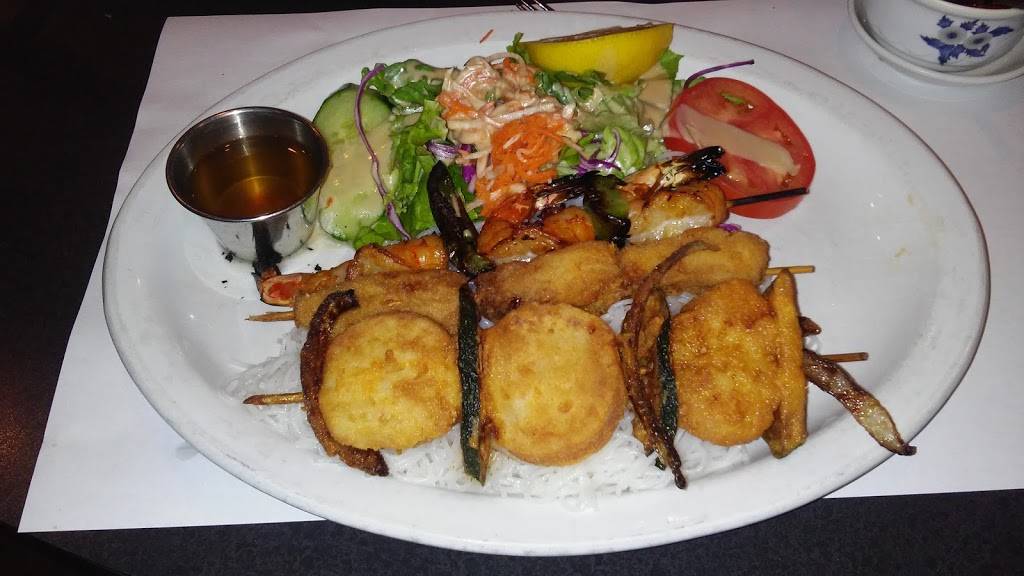 La Perle Vietnamienne | restaurant | 2020 Boulevard des Laurentides, Vimont, QC H7M 2R4, Canada | 4506689700 OR +1 450-668-9700