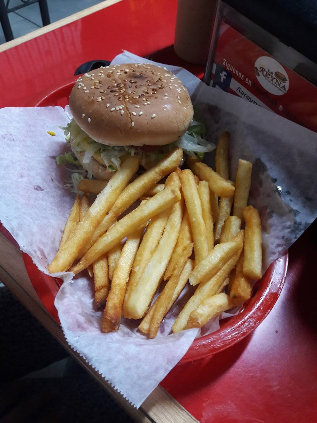 La Reyna de las Hamburguesas | restaurant | Privada Ciprés 23678_Q1, Fontana XVI, 22205 Tijuana, B.C., Mexico | 016644078386 OR +52 664 407 8386