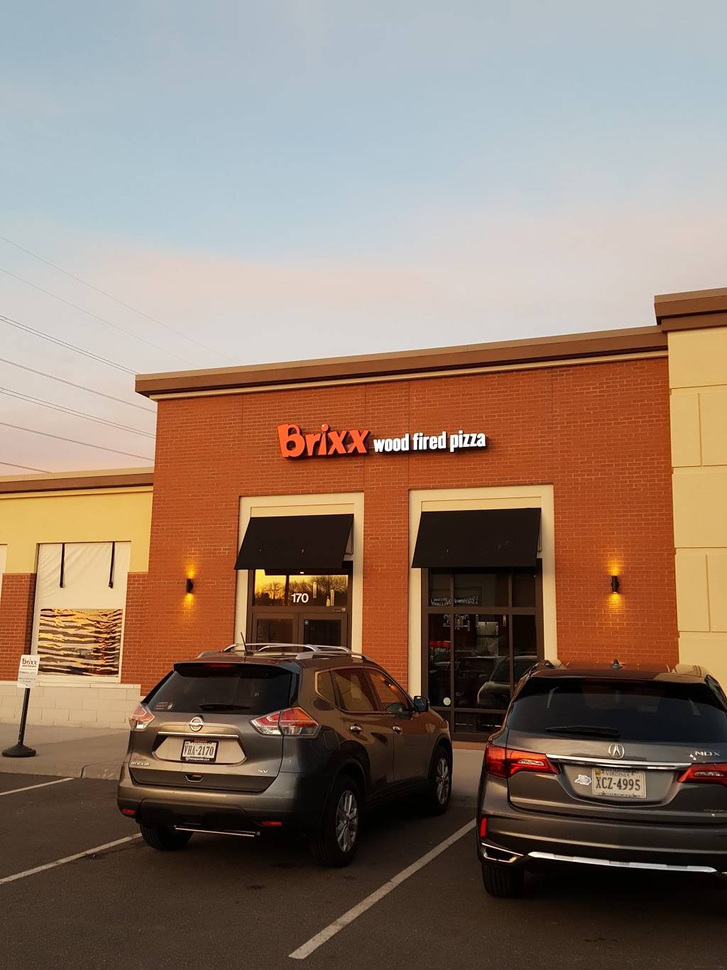 Brixx Wood Fired Pizza - Landstown | restaurant | 1909 Landstown Centre Way #170, Virginia Beach, VA 23456, USA | 7576890403 OR +1 757-689-0403