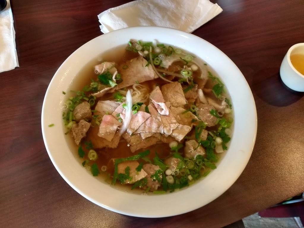 Pho Hoa Nam | restaurant | 2-3500 Fallowfield Rd, Nepean, ON K2J 4A7, Canada | 6138238121 OR +1 613-823-8121