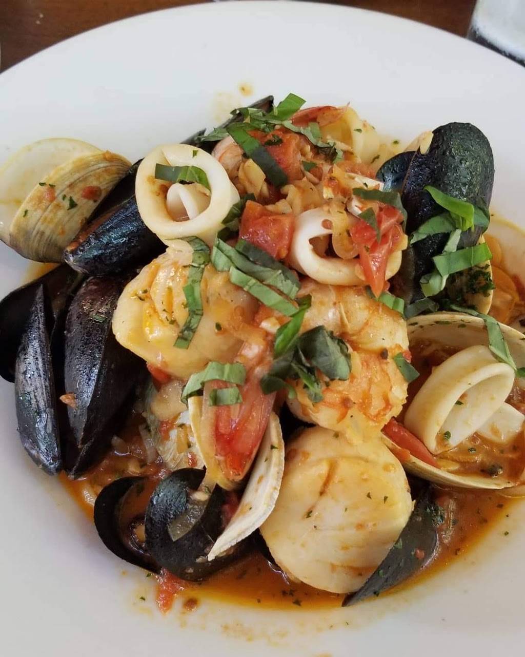 Portofinos II | restaurant | 10 Center St, Wilton, CT 06897, USA | 2037619115 OR +1 203-761-9115