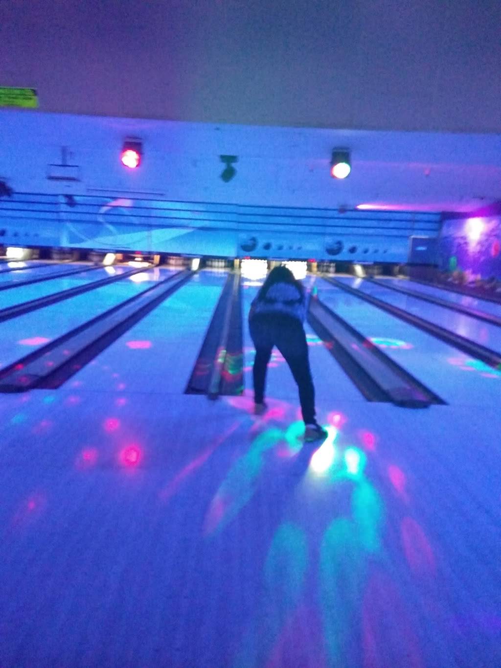 Homestead Bowl & The X Bar | night club | 20990 Homestead Rd, Cupertino, CA 95014, USA | 4082555700 OR +1 408-255-5700