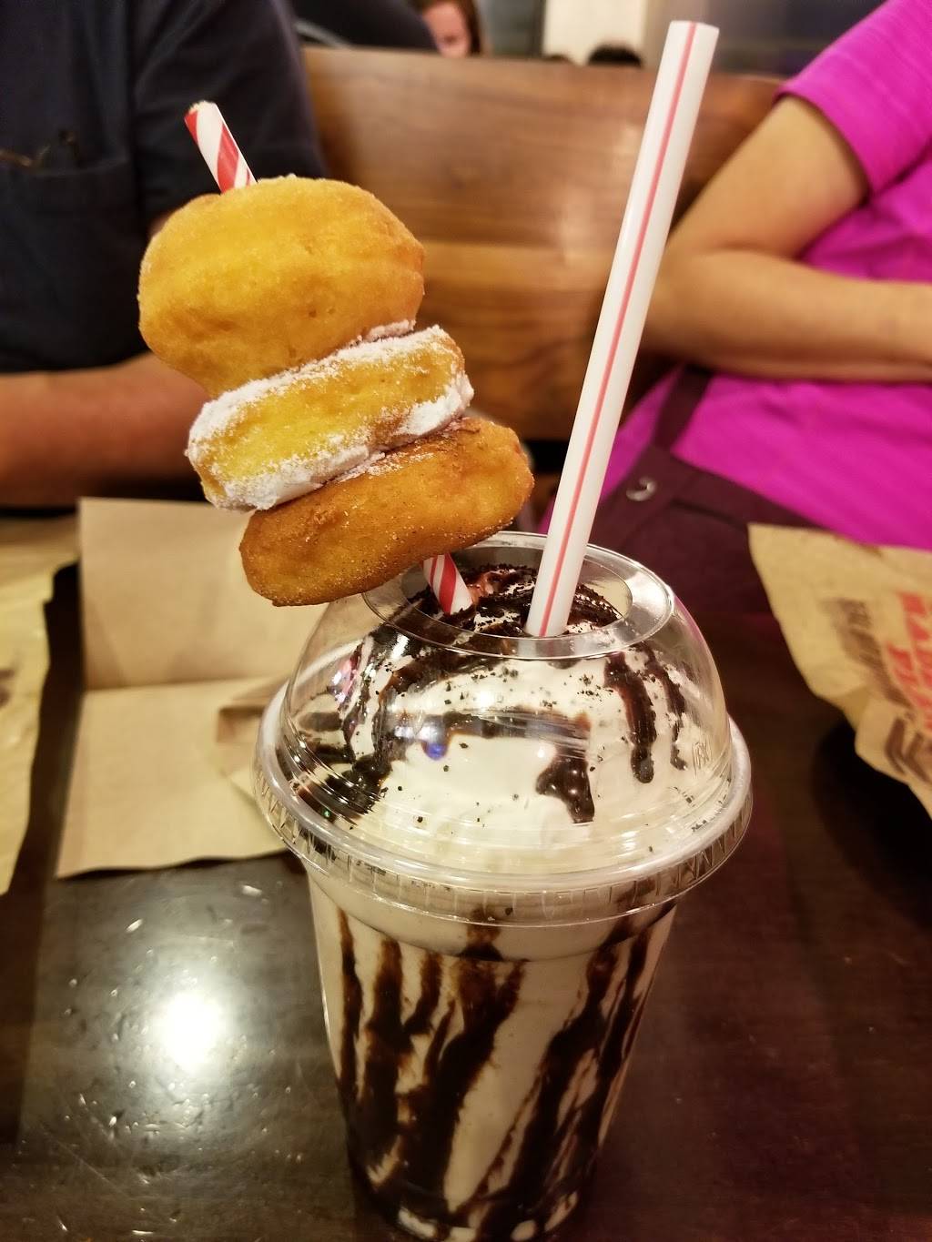 Epic Burger | restaurant | 1000 W North Ave, Chicago, IL 60642, USA | 3124409700 OR +1 312-440-9700