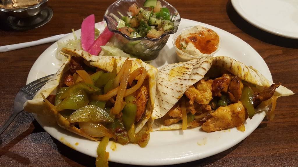 Peris Restaurant | restaurant | 12155 E Carson St, Hawaiian Gardens, CA 90716, USA | 5628652717 OR +1 562-865-2717