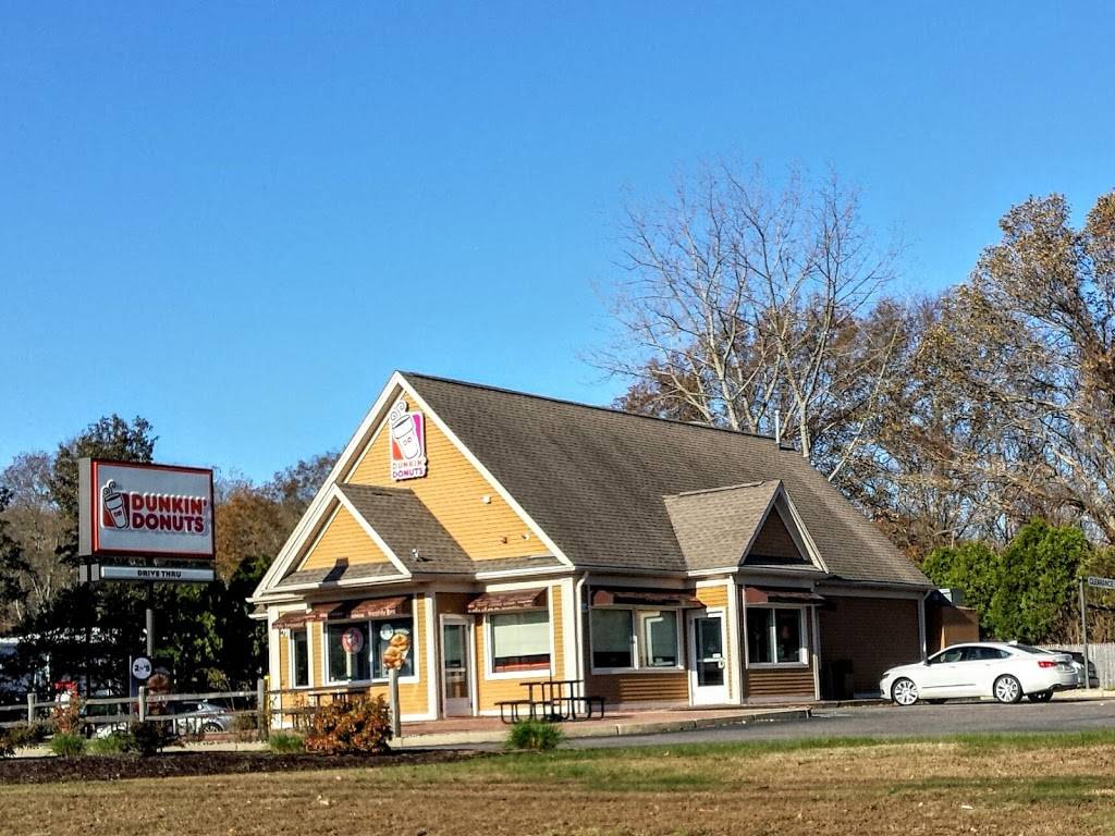Dunkin | bakery | 563 Providence-New London Turnpike, North Stonington, CT 06359, USA | 8605995282 OR +1 860-599-5282