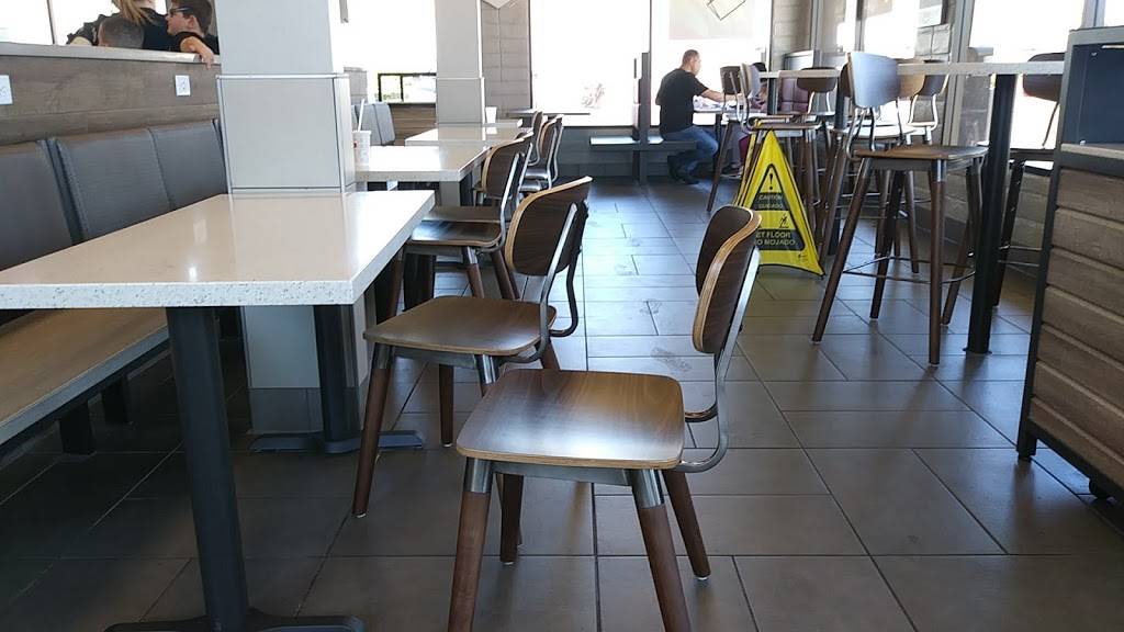 Jack in the Box | restaurant | 1610 Lewis Brown Dr, Vallejo, CA 94589, USA | 7075528307 OR +1 707-552-8307