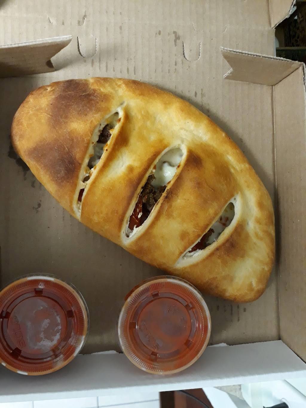 Captain Tonys Pizza & Pasta Emporium | restaurant | 385 Winton Rd N, Rochester, NY 14610, USA | 5854828430 OR +1 585-482-8430