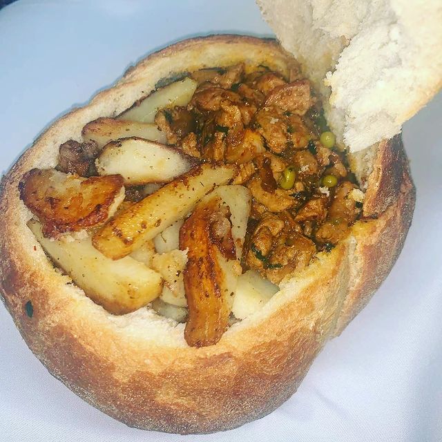 Vernatoun Restaurant | restaurant | 1100 S Central Ave, Glendale, CA 91204, USA | 8185512000 OR +1 818-551-2000