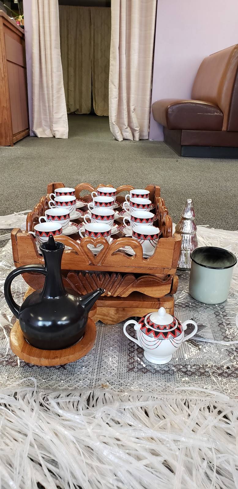 Sisters Ethiopian Restaurant | restaurant | 1720 SE 122nd Ave, Portland, OR 97233, USA | 9715447065 OR +1 971-544-7065