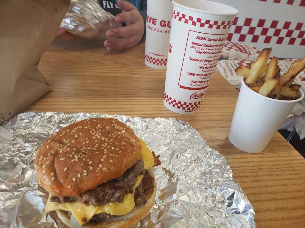 Five Guys | meal takeaway | 300 Doug Baker Blvd, Birmingham, AL 35242, USA | 2059910335 OR +1 205-991-0335