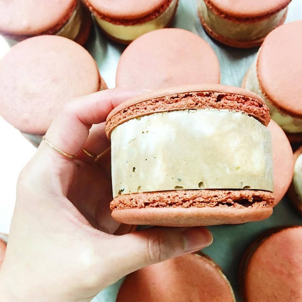 Oui Oui! Macaron | bakery | Emeryville Public Market, 5959 Shellmound St. Shipping Container A., Emeryville, CA 94608, USA | 5107884455 OR +1 510-788-4455