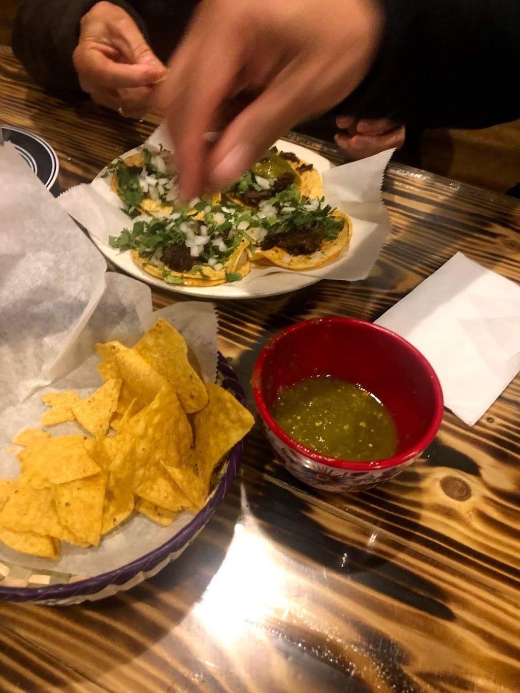 Taqueria El Taco | restaurant | 609 E 6th Ave, Belton, TX 76513, USA | 2546544965 OR +1 254-654-4965