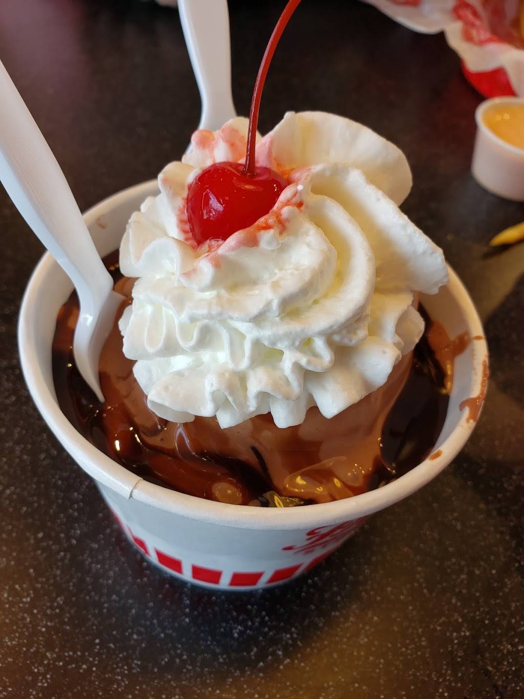 Freddys Frozen Custard & Steakburgers | restaurant | 7614 Chapman Hwy #100, Knoxville, TN 37920, USA | 8653129691 OR +1 865-312-9691