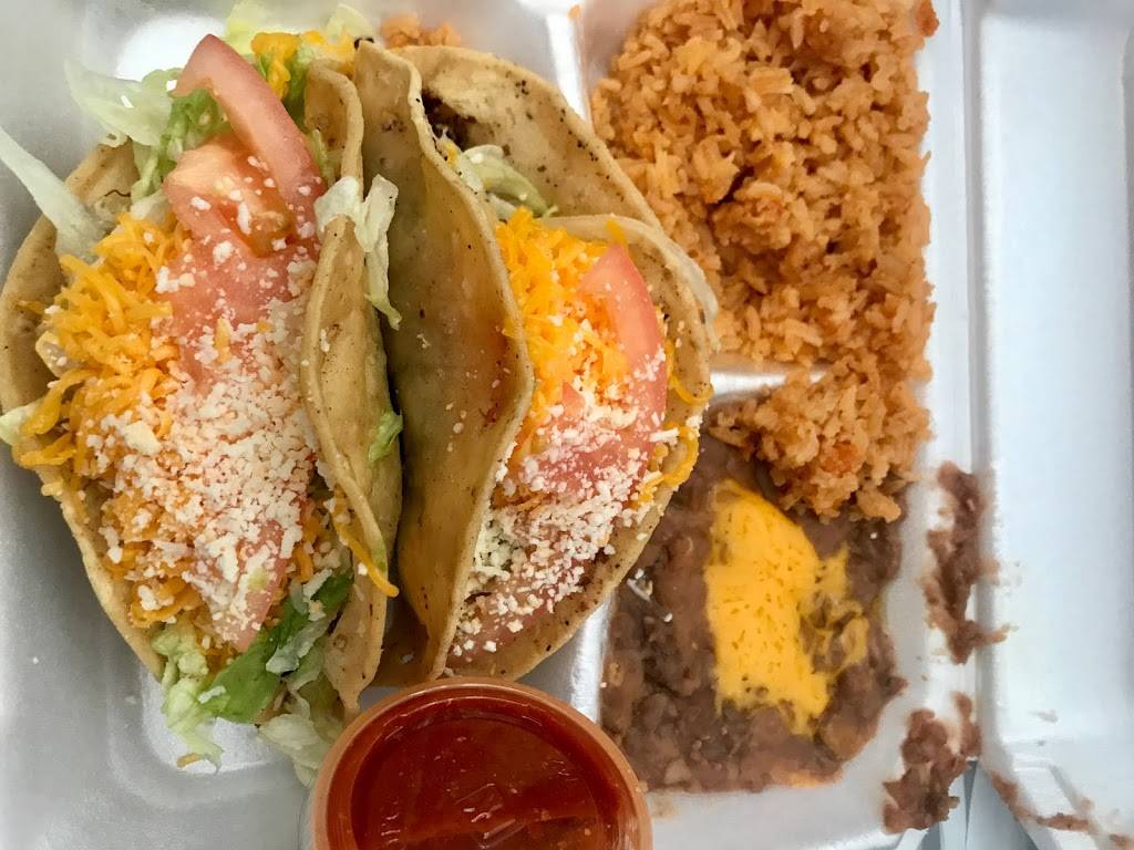 Sarinanas Restaurant | restaurant | 2218 W 5th St, Santa Ana, CA 92703, USA | 7145588650 OR +1 714-558-8650