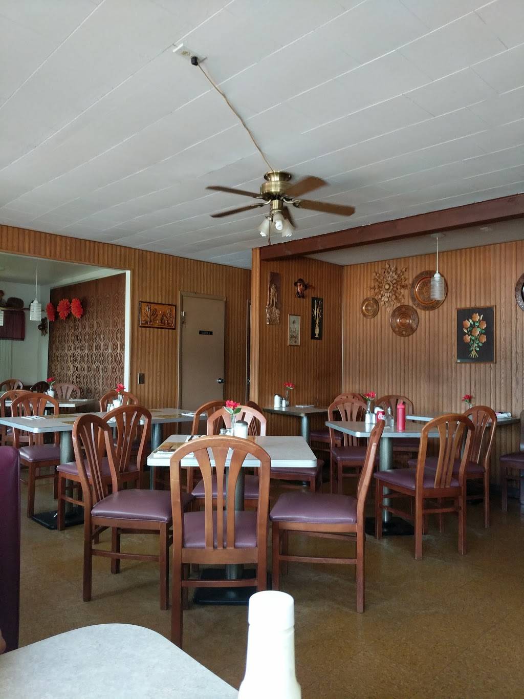 Half Way Diner | restaurant | 4347 Parkman Rd, Southington, OH 44470, USA | 3308982745 OR +1 330-898-2745