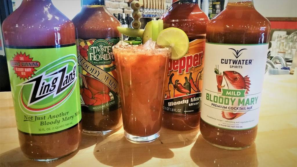 The Fieldhouse Bar & Grill | restaurant | 1200 W Main St #24, Peoria, IL 61606, USA | 3094949600 OR +1 309-494-9600