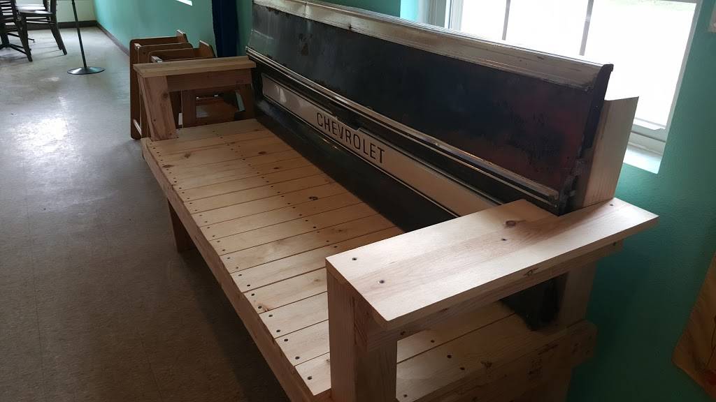 Smileys Old Time Diner | restaurant | 235 W North Lake St, Hancock, WI 54943, USA | 7152493663 OR +1 715-249-3663