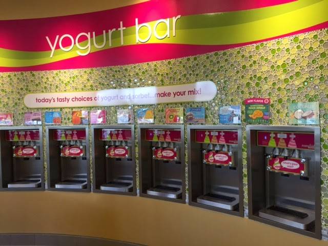 Menchies Frozen Yogurt | restaurant | 999 E Basse Rd #177, San Antonio, TX 78209, USA | 2108241104 OR +1 210-824-1104
