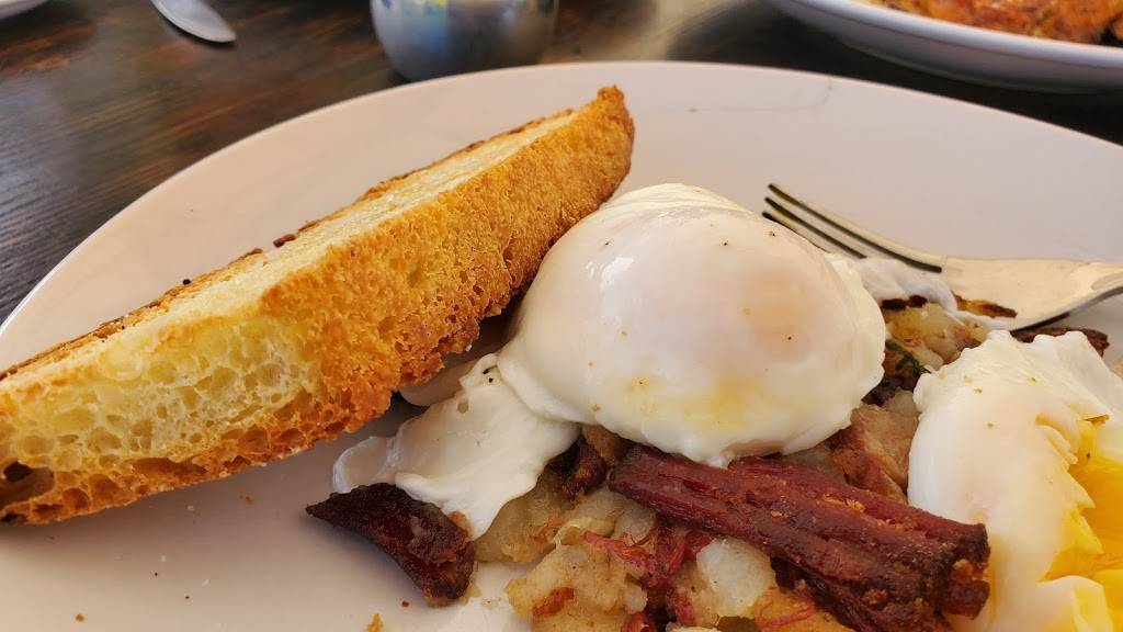 The Waxwing | restaurant | 34 West St, West Hatfield, MA 01088, USA | 4132476113 OR +1 413-247-6113