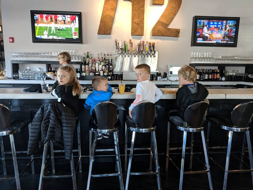 712 Eat + Drink | restaurant | 1851 Madison Ave #700, Council Bluffs, IA 51503, USA | 7122565525 OR +1 712-256-5525