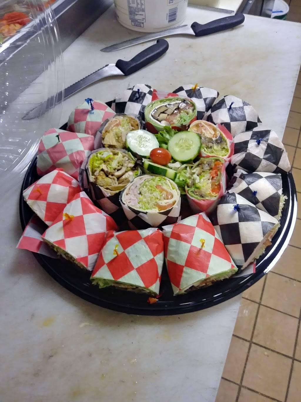 Cracked Olive Market | restaurant | 37 West Main St, Holmdel, NJ 07733, USA | 7329464115 OR +1 732-946-4115