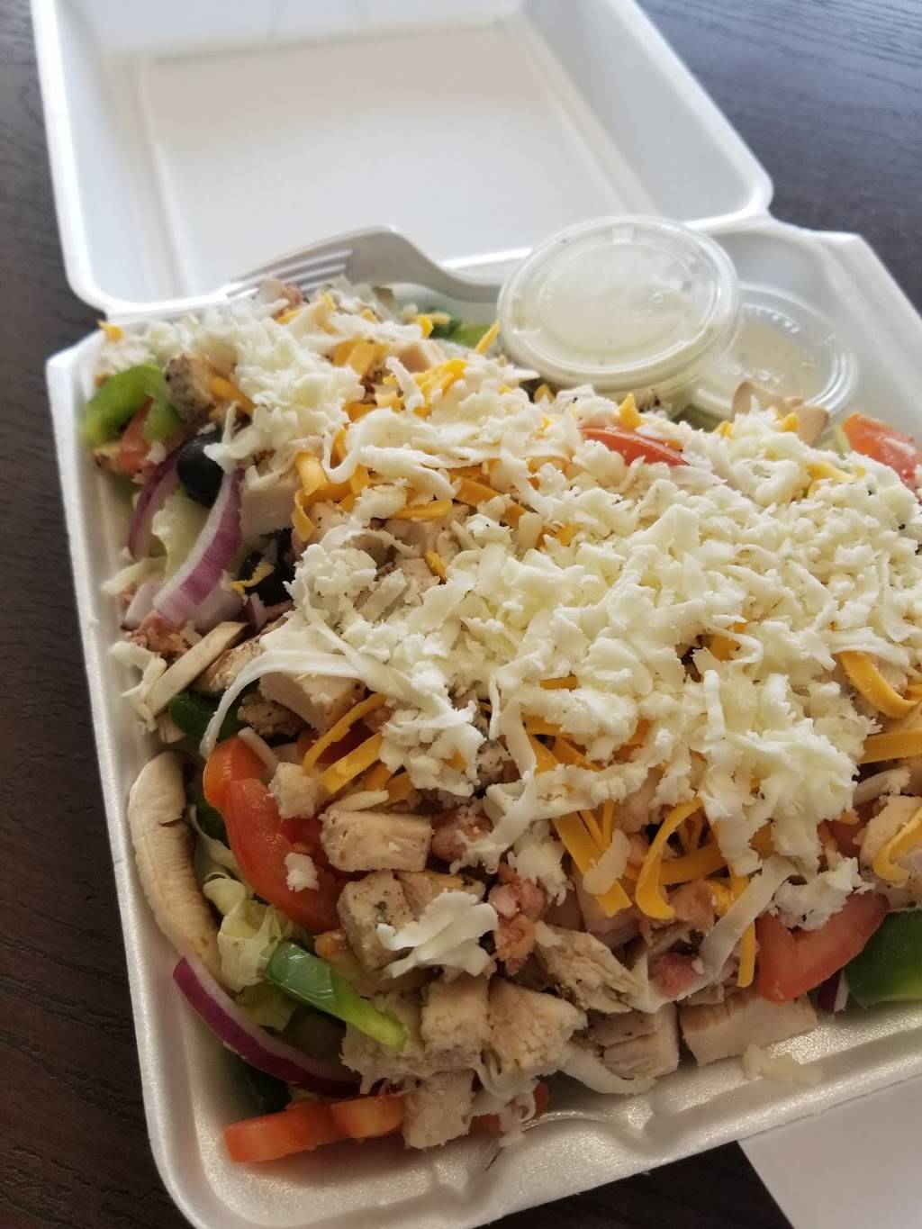 Mama Mia Pizza | restaurant | 9325 La Riviera Dr, Sacramento, CA 95826, USA | 9163647777 OR +1 916-364-7777