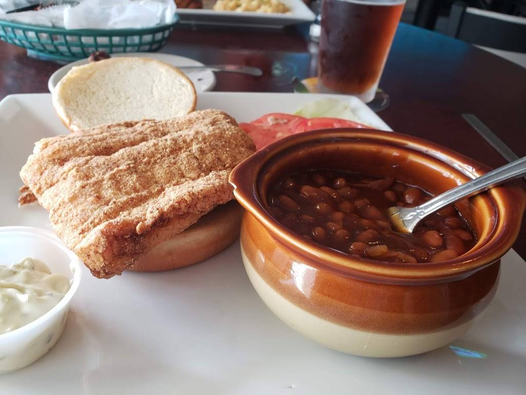 Johnny’s Bar & Grill | restaurant | 8501 Placida Rd, Placida, FL 33946, USA | 9418281785 OR +1 941-828-1785