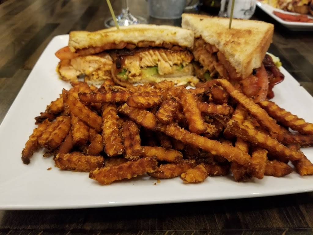 Bridge & Barrel | restaurant | 700 W Riverside Dr #300, Jeffersonville, IN 47130, USA | 8122067170 OR +1 812-206-7170