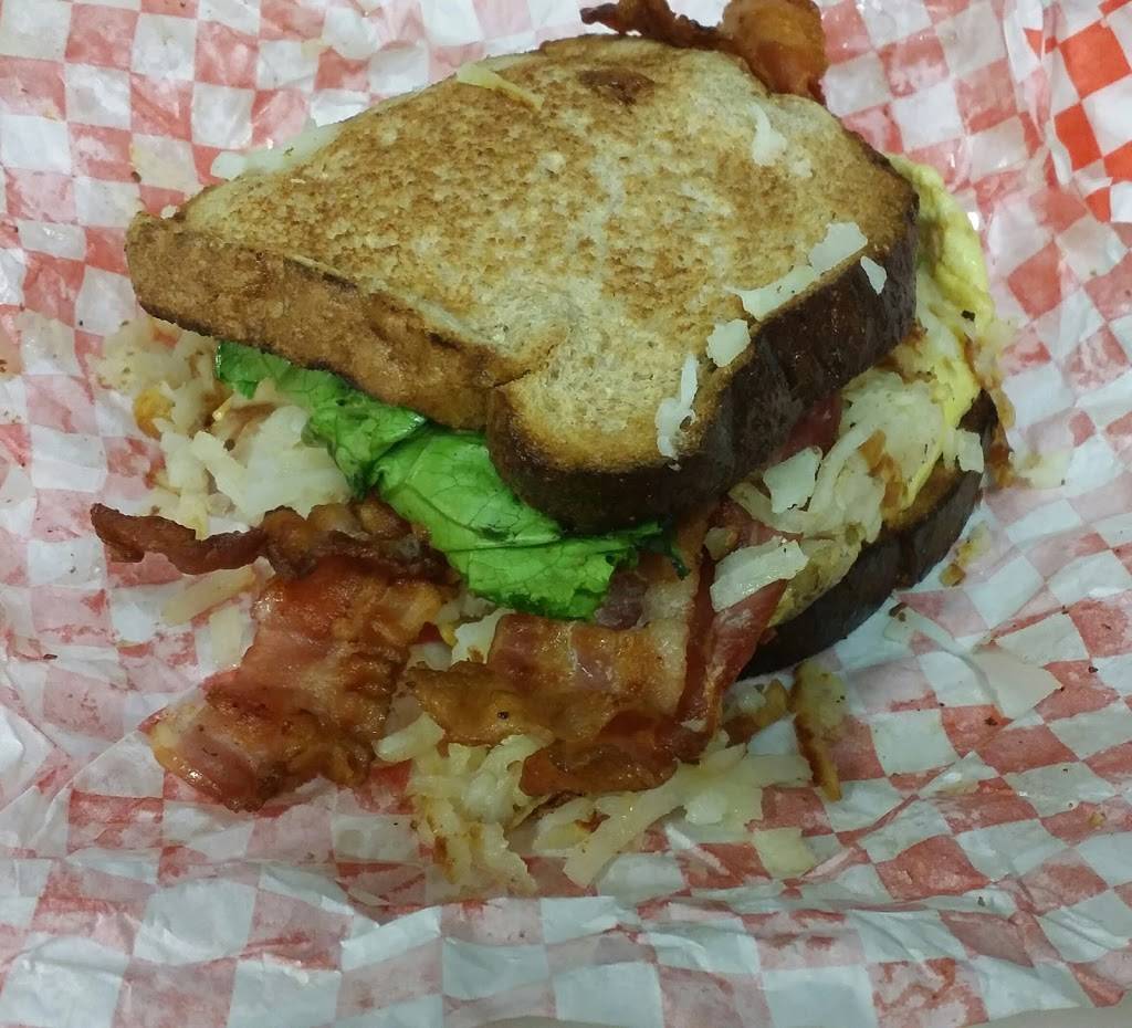 Fantasy Burgers | restaurant | 1320 E South St, Long Beach, CA 90805, USA | 5624222313 OR +1 562-422-2313