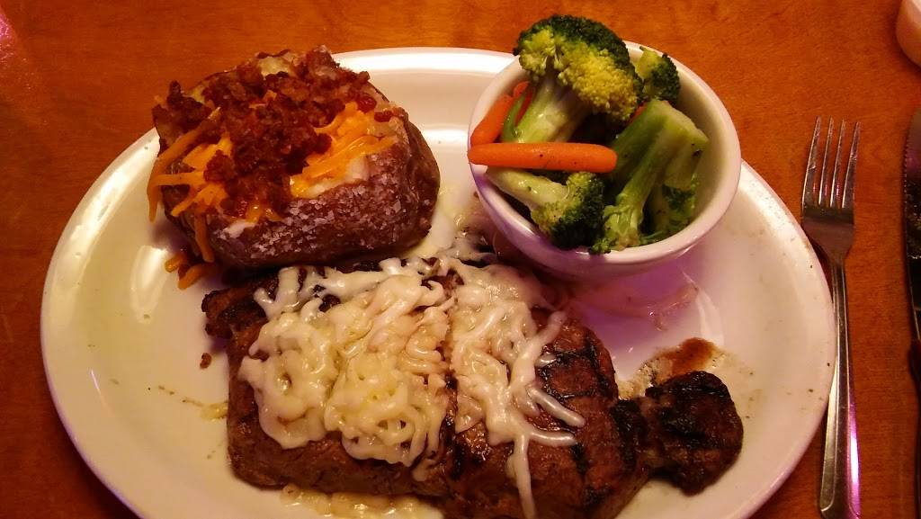 Texas Roadhouse | restaurant | 5250 Endicott Ave, Fort Worth, TX 76137, USA | 8178318811 OR +1 817-831-8811