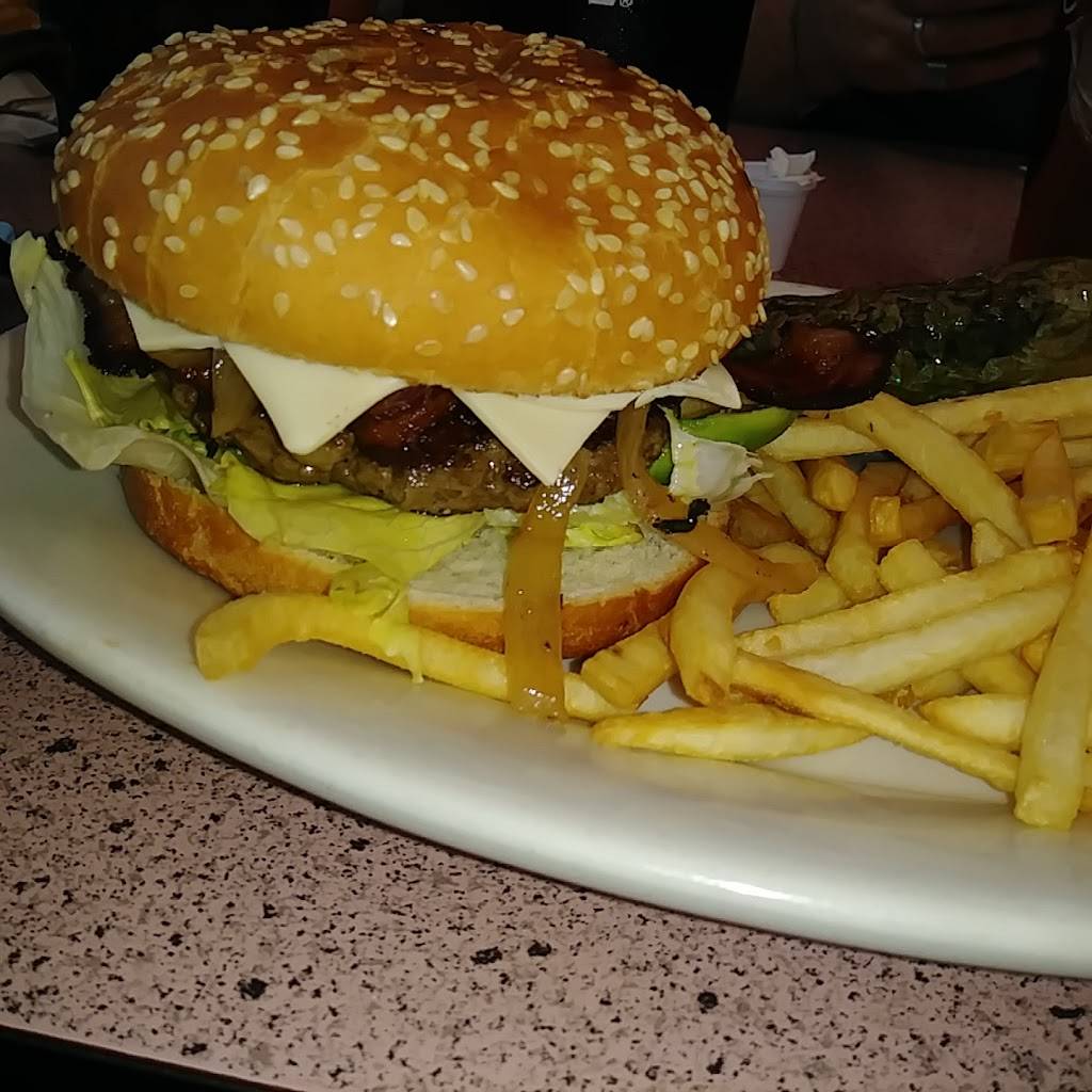 OMELET HOUSE 50S DINER | restaurant | 3050 E Desert Inn Rd, Las Vegas, NV 89121, USA | 7027370377 OR +1 702-737-0377